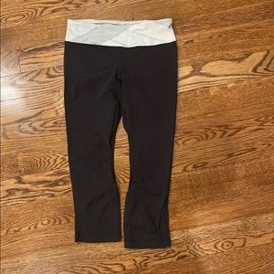 Lululemon Crop Leggings with contrast waistband